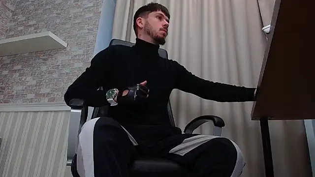 JonahShaw online show from October 14, 4:35 am