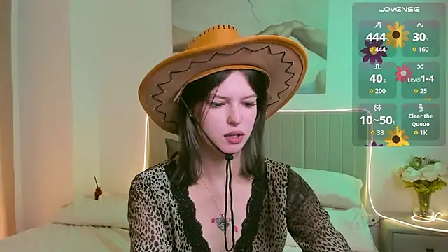 Lisa Blossom online show from October 8, 6:11 am