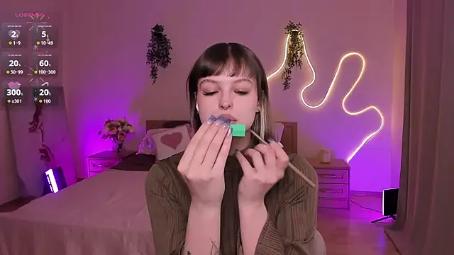 Lisa Blossom online show from March 27, 6:08 am