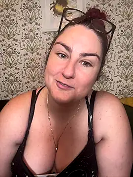 Lacey-BBW online show from October 13, 9:26 pm