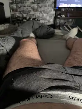 Snapshot of Ggowlad01 chatting on December 17, 10:21 am Ggowlad01 online show from December 17, 10:21 am