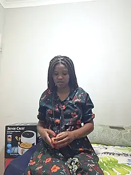 Snapshot of Lolly_96 chatting on September 30, 8:14 pm Lolly 96 online show from September 30, 8:14 pm