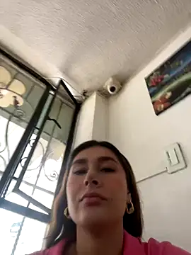 Isa Villamarin online show from September 20, 8:10 pm