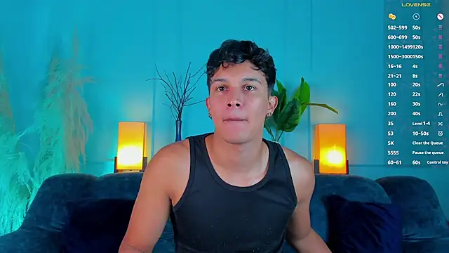 Leo Savage  online show from February 22, 3:40 am