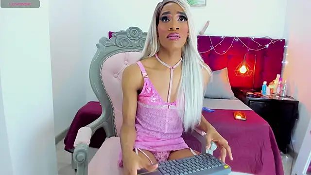 Snapshot of Keycesex chatting on December 1, 10:04 pm Keycesex online show from December 1, 10:04 pm