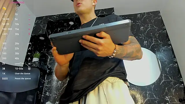 Alexander ferre online show from October 10, 1:21 pm