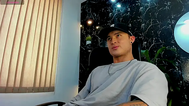 Alexander ferre online show from October 11, 6:17 pm