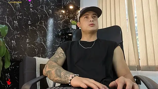 Alexander ferre online show from February 7, 1:15 pm