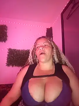 Snapshot of Eva_Luxei chatting on December 14, 8:13 pm Eva Luxei online show from December 14, 8:13 pm