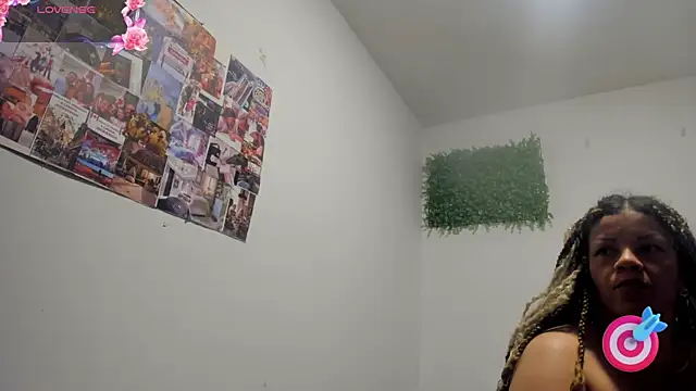 Snapshot of Eva_Luxei chatting on January 16, 7:51 pm Eva Luxei online show from January 16, 7:51 pm