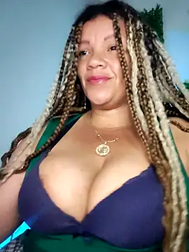 Snapshot of Eva_Luxei chatting on February 1, 6:23 am Eva Luxei online show from February 1, 6:23 am