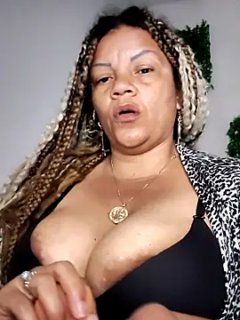 Snapshot of Eva_Luxei chatting on February 4, 4:40 am Eva Luxei online show from February 4, 4:40 am