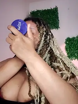 Snapshot of Eva_Luxei chatting on February 11, 1:54 am Eva Luxei online show from February 11, 1:54 am