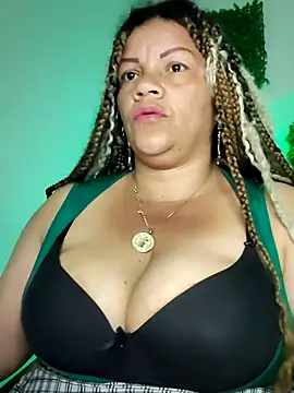 Snapshot of Eva_Luxei chatting on February 16, 6:31 am Eva Luxei online show from February 16, 6:31 am