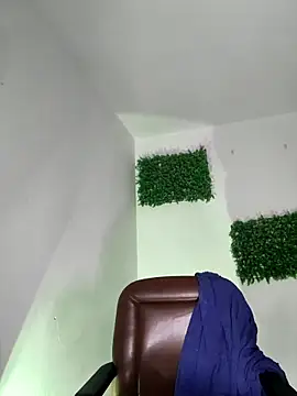 Snapshot of Eva_Luxei chatting on February 21, 4:35 am Eva Luxei online show from February 21, 4:35 am