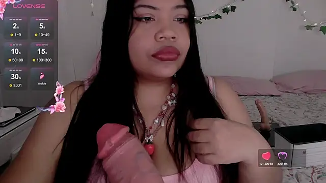 Juicy elenxx online show from March 21, 11:19 pm