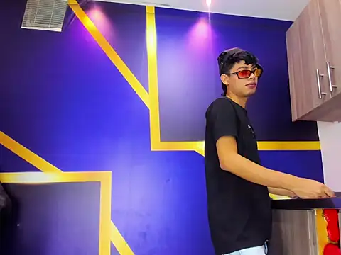 Snapshot of gustavo_saaled19_ chatting on September 14, 7:57 pm gustavo saaled19 online show from September 14, 7:57 pm