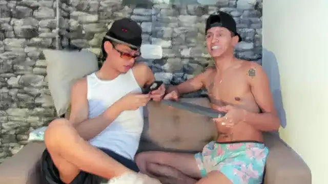 Snapshot of gustavo_saaled19_ chatting on November 8, 10:30 pm gustavo saaled19 online show from November 8, 10:30 pm