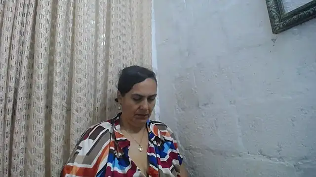 Snapshot of gabbyparker_ chatting on May 11, 9:04 am gabbyparker online show from May 11, 9:04 am