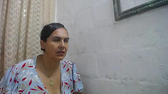 Snapshot of gabbyparker_ chatting on May 14, 9:38 am gabbyparker online show from May 14, 9:38 am