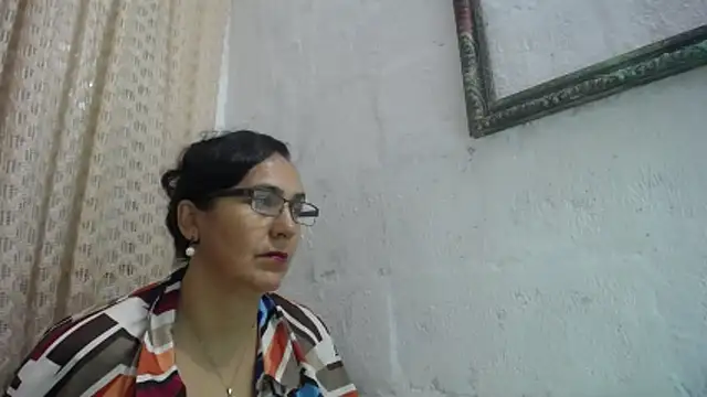 Snapshot of gabbyparker_ chatting on May 26, 10:11 am gabbyparker online show from May 26, 10:11 am