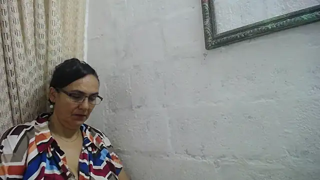 Snapshot of gabbyparker_ chatting on June 2, 8:05 am gabbyparker online show from June 2, 8:05 am