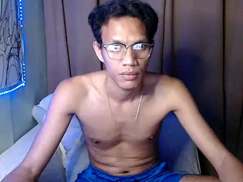 Snapshot of fantasy_davidxx chatting on October 3, 11:07 am fantasy davidxx online show from October 3, 11:07 am