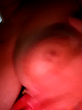 BomBomLuu online show from December 18, 11:44 pm