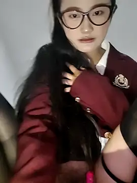 CCAV217 online show from December 15, 4:22 pm