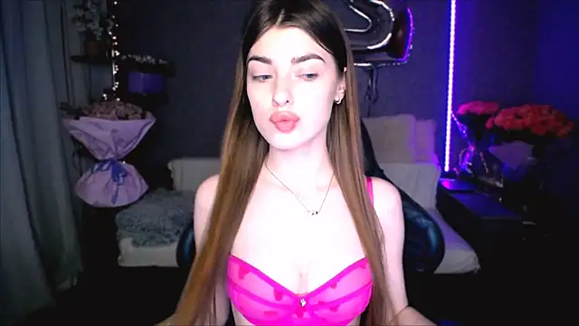 Dianaa Lee0 online show from April 20, 8:10 pm