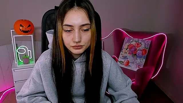 olivianorton online show from October 28, 1:36 pm