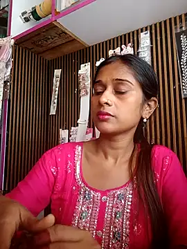 Snapshot of hotshreya69 chatting on October 10, 8:35 am hotshreya69 online show from October 10, 8:35 am
