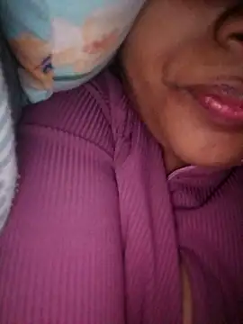 Snapshot of hotshreya69 chatting on December 3, 5:55 pm hotshreya69 online show from December 3, 5:55 pm