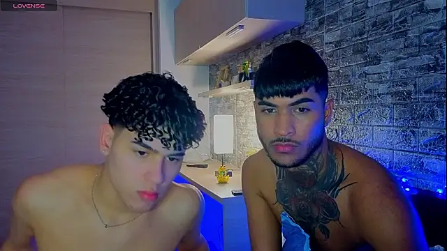 Theimperialboys  online show from March 16, 11:09 pm