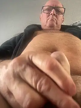 Snapshot of naughtygrandad1 chatting on September 14, 8:02 am naughtygrandad1 online show from September 14, 8:02 am