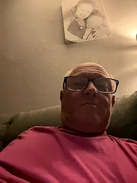 Snapshot of naughtygrandad1 chatting on September 17, 10:55 pm naughtygrandad1 online show from September 17, 10:55 pm