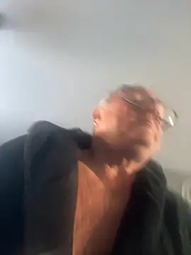 Snapshot of naughtygrandad1 chatting on September 24, 9:01 am naughtygrandad1 online show from September 24, 9:01 am