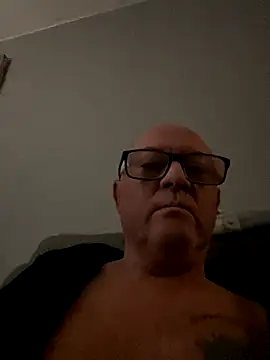 Snapshot of naughtygrandad1 chatting on October 16, 6:14 am naughtygrandad1 online show from October 16, 6:14 am