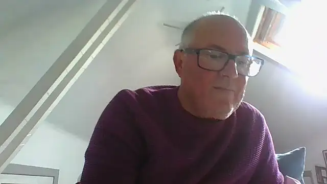 Snapshot of naughtygrandad1 chatting on October 23, 1:10 pm naughtygrandad1 online show from October 23, 1:10 pm