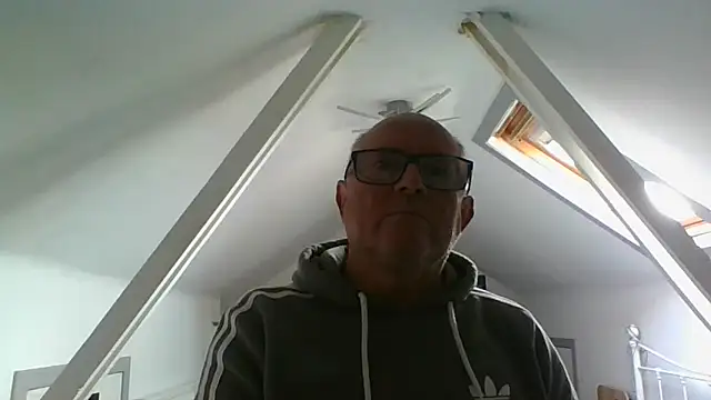 Snapshot of naughtygrandad1 chatting on October 30, 12:28 pm naughtygrandad1 online show from October 30, 12:28 pm