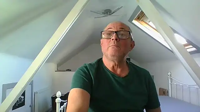 Snapshot of naughtygrandad1 chatting on November 1, 3:03 pm naughtygrandad1 online show from November 1, 3:03 pm