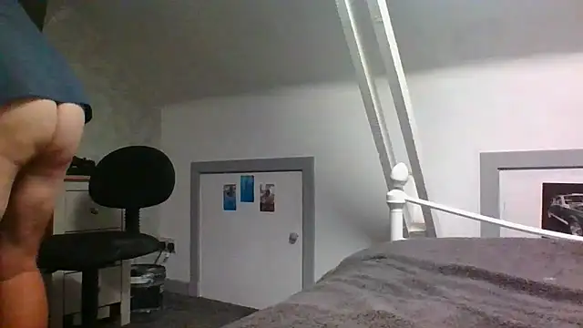 Snapshot of naughtygrandad1 chatting on November 10, 8:08 pm naughtygrandad1 online show from November 10, 8:08 pm