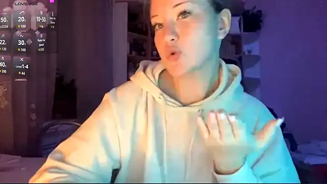 PandaFluff online show from February 4, 5:41 pm