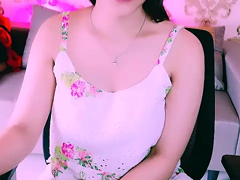 My Rose online show from October 28, 3:43 am