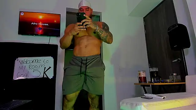 Andrew Johnnson online show from October 4, 11:03 pm