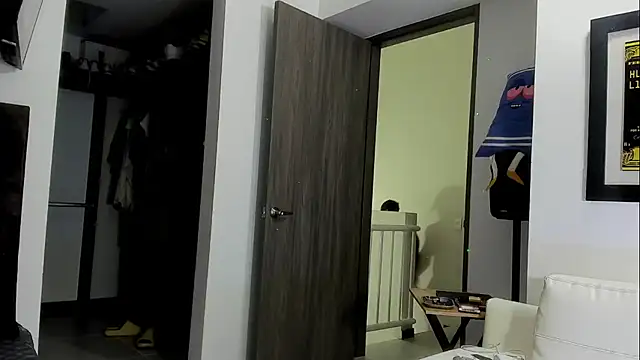 Snapshot of Andrew_Johnnson chatting on June 23, 4:10 am Andrew Johnnson online show from June 23, 4:10 am
