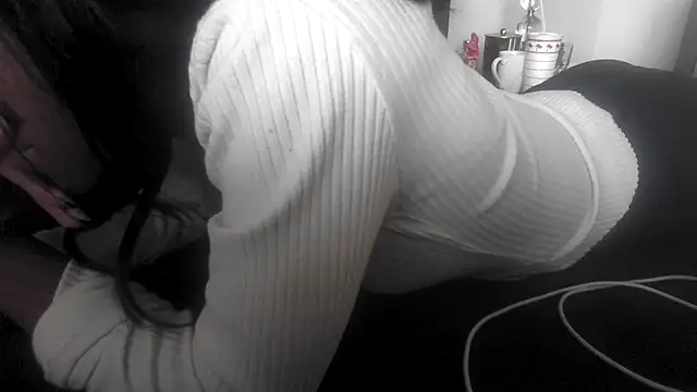 Marlowlovee online show from October 29, 12:46 am