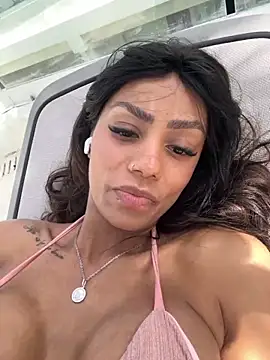 Sarajames online show from November 28, 6:21 pm