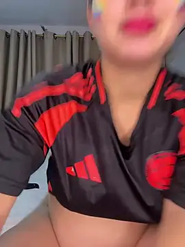 Snapshot of miacarrot chatting on June 23, 3:15 am miacarrot online show from June 23, 3:15 am