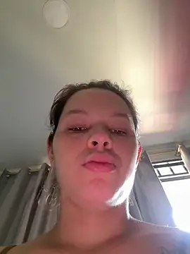 Snapshot of miacarrot chatting on June 29, 2:39 pm miacarrot online show from June 29, 2:39 pm